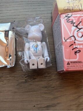 Medicom Bearbrick series 45 NUJABES 100% secret chase be@rbrick sealed